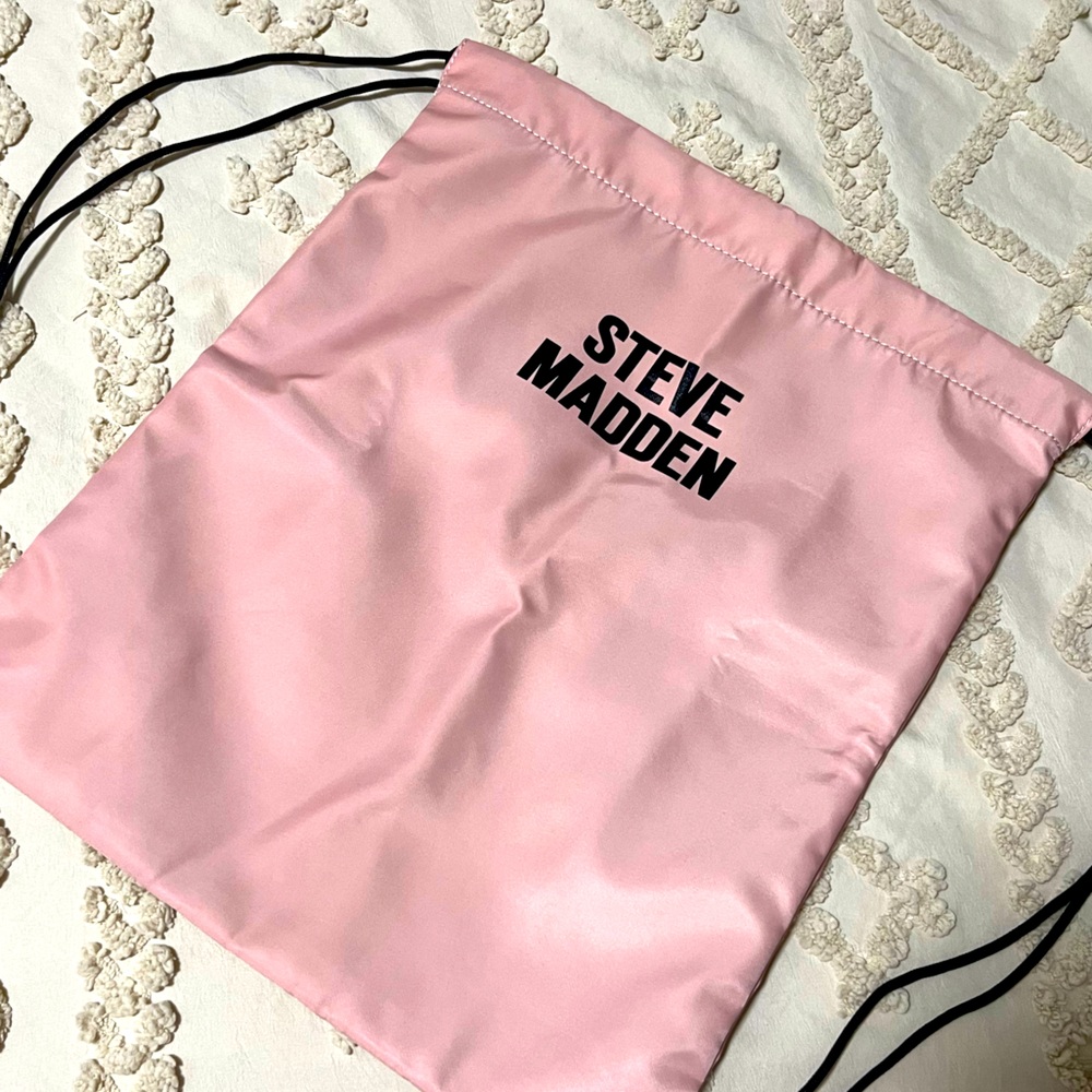 Steve Madden drawstring bag blush pink